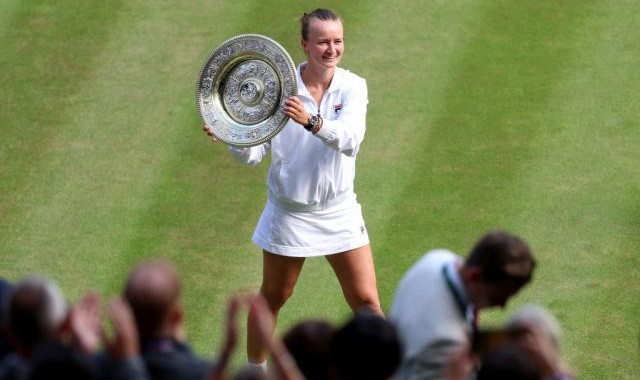 张奔斗：克雷奇科娃的星光和商业价值为何上不来？